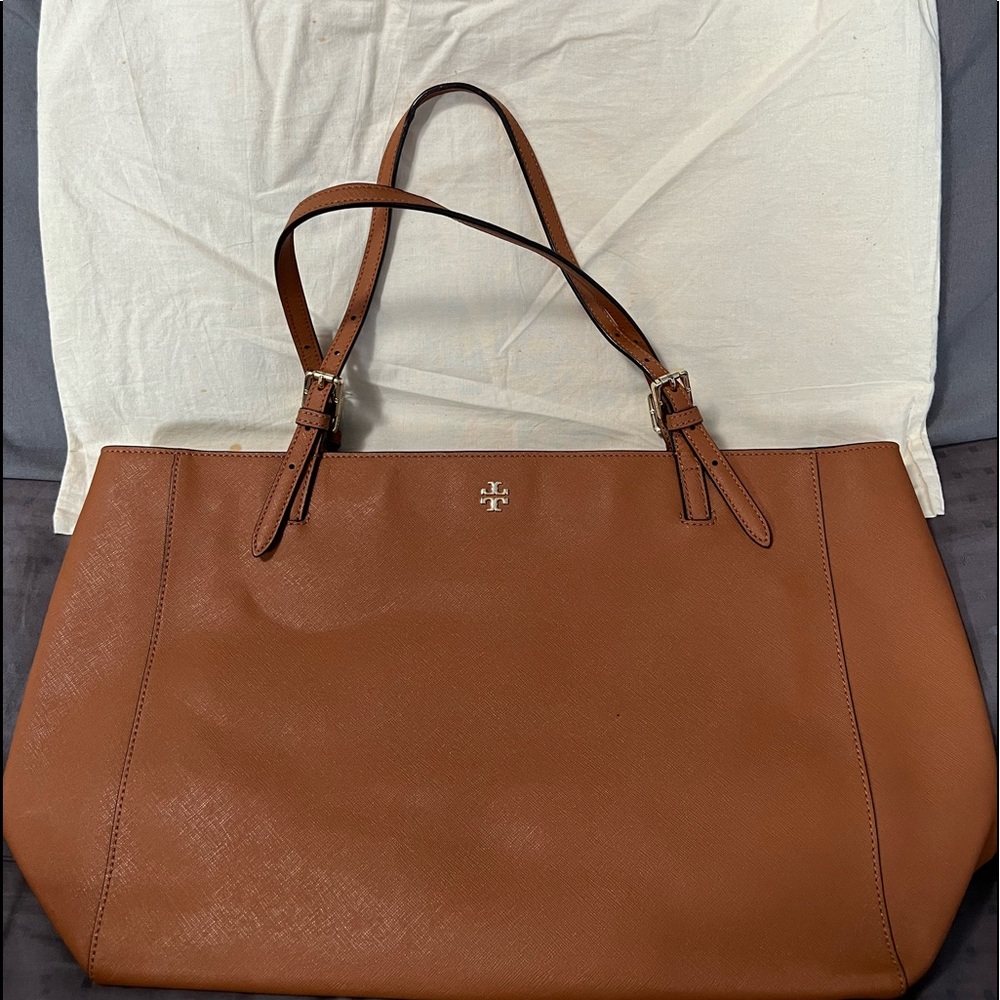 AUTHENTIC TORY BURCH MULTI COMPARTMENT BAG